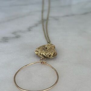 Elegant Gold and Stone Pendant Necklace